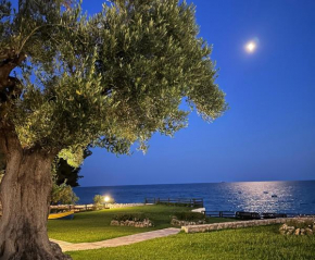 Mola Kalyva SeaView Mesidrili